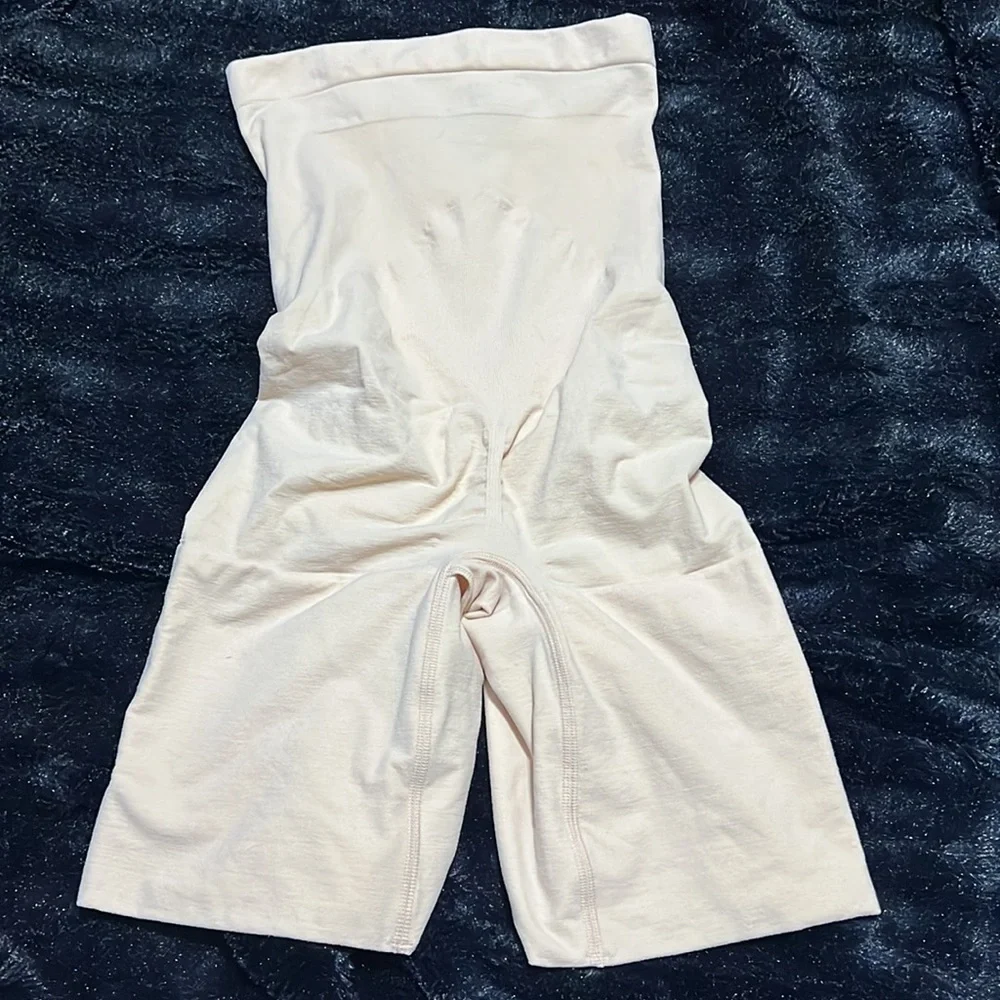 SPANX Women's Higher Power Tummy Control Shorts
